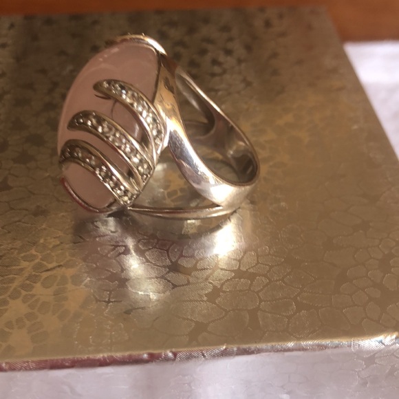 Ring. - Picture 2 of 6